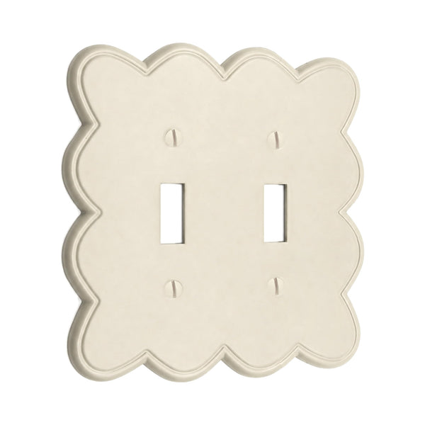 Scallop 2G Toggle | Warm Ivory