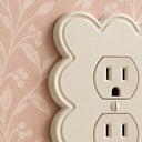 Scallop Warm Ivory - close-up detail